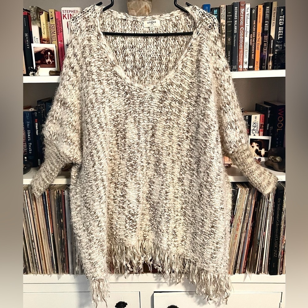 NWOT Umgee USA Boho Fringe Oversized Sweater Poncho M/L Neutral Cozy Soft New